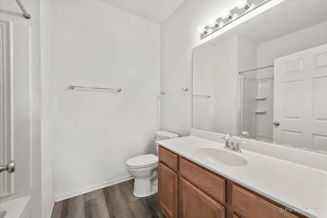 $219,500 | 2237 Concord Drive, Unit 2237, McHenry, IL 60050