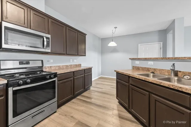 $219,500 | 2237 Concord Drive, Unit 2237, McHenry, IL 60050