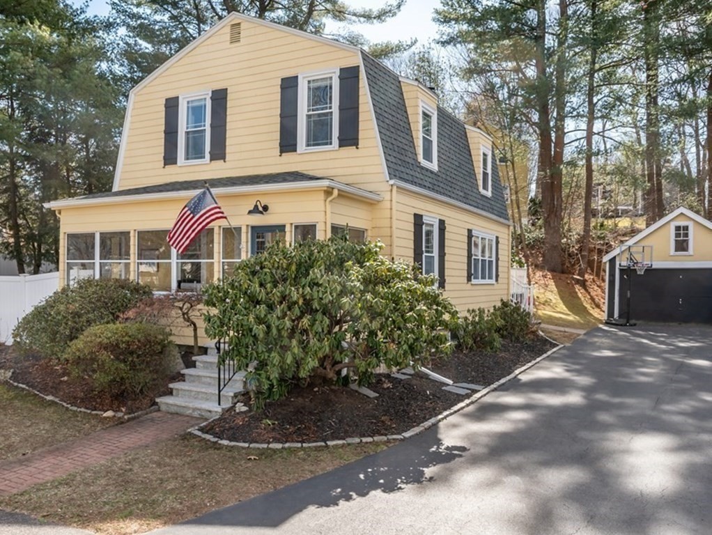 44 Pinewood Road Wellesley, MA 02482 - Photo 16 of 16