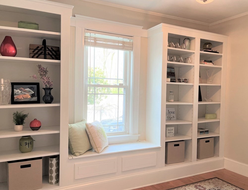 44 Pinewood Road Wellesley, MA 02482 - Photo 4 of 16