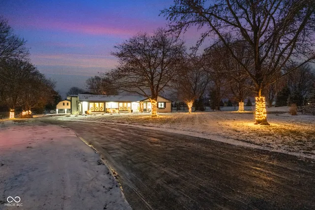 $785,000 | 4161 North 500th Street West, Bargersville, IN 46106