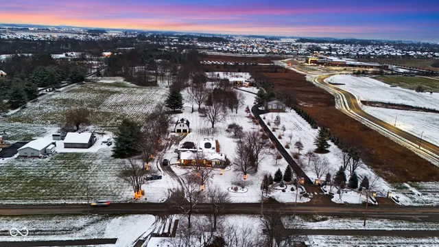 $785,000 | 4161 North 500th Street West, Bargersville, IN 46106