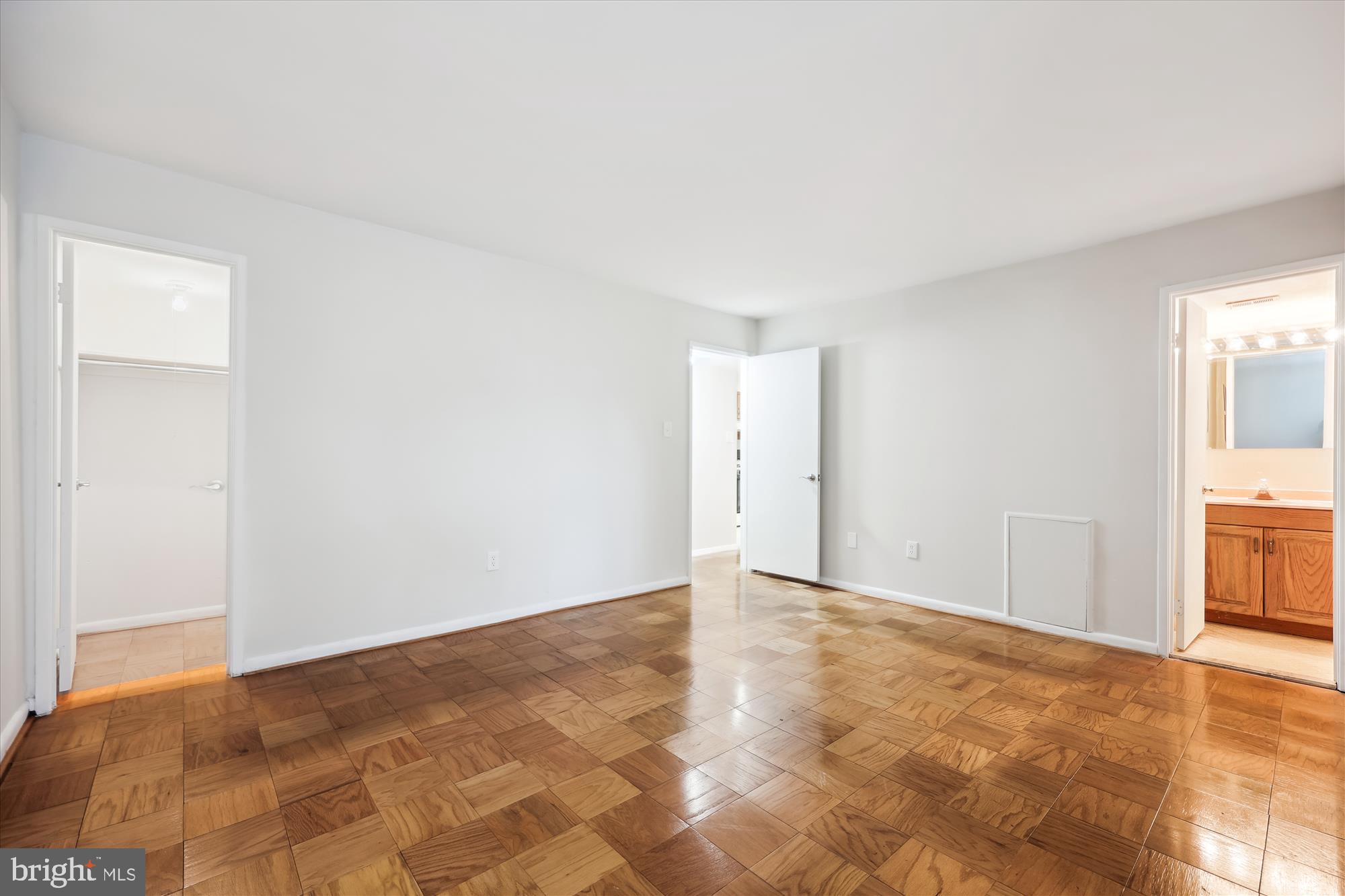2113 Walsh View Terrace, Unit 9101 Silver Spring, MD 20902 - Photo 18 of 41 Primary Bedroom