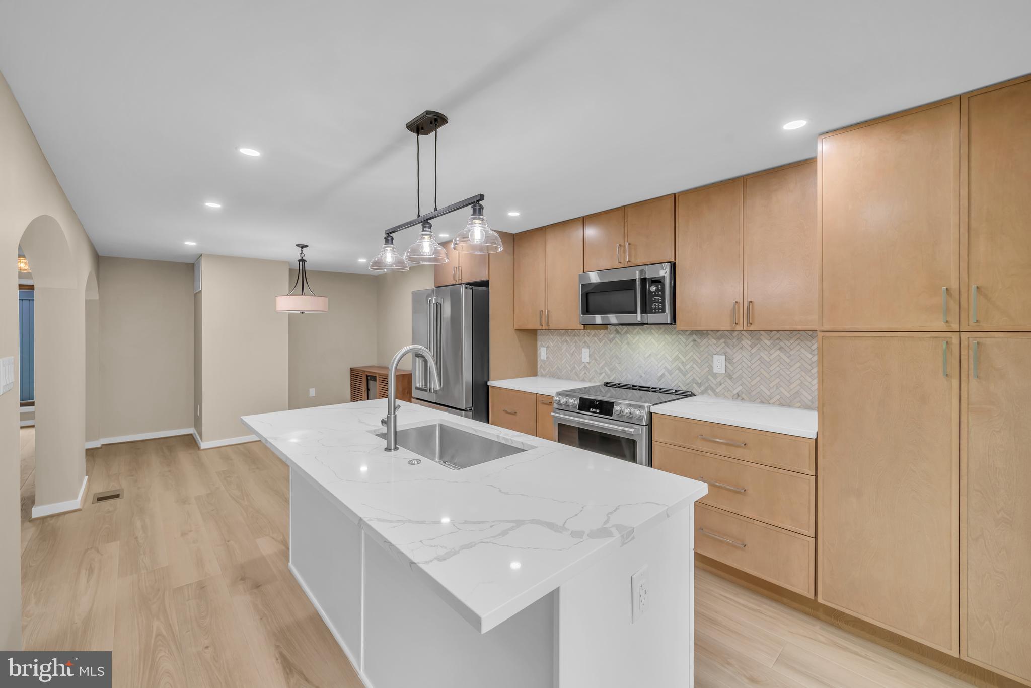 1806 North Shore Court Reston, VA 20190 - Photo 8 of 58