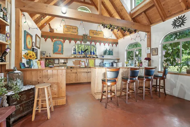 $1,875,000 | 3752 Vineyard Way, Kettle Falls, WA 99141