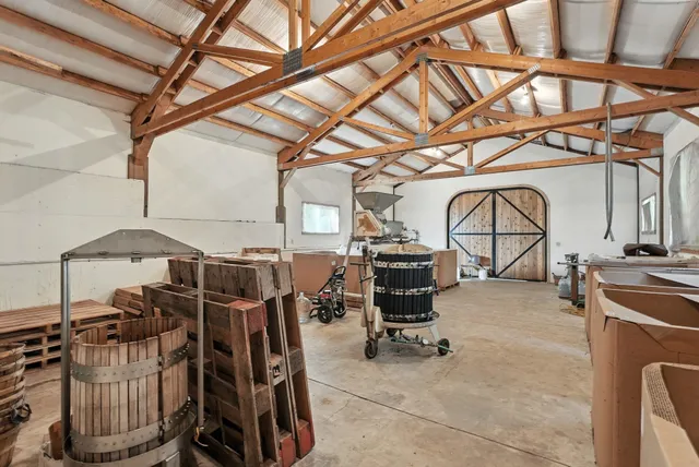 $1,875,000 | 3752 Vineyard Way, Kettle Falls, WA 99141