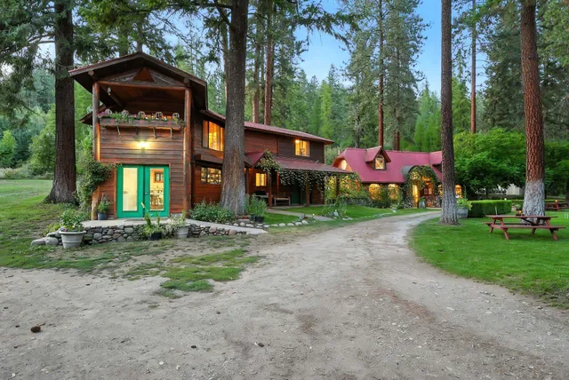 $1,875,000 | 3752 Vineyard Way, Kettle Falls, WA 99141