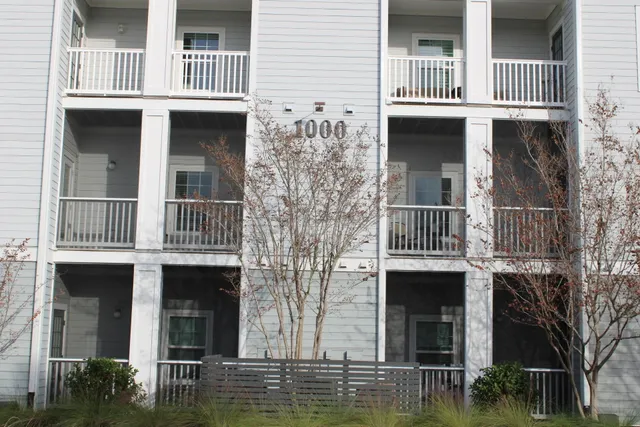 $297,000 | 1300 Park W Boulevard, Unit 1010, Mount Pleasant, SC 29466