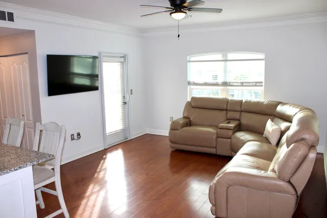 $297,000 | 1300 Park W Boulevard, Unit 1010, Mount Pleasant, SC 29466