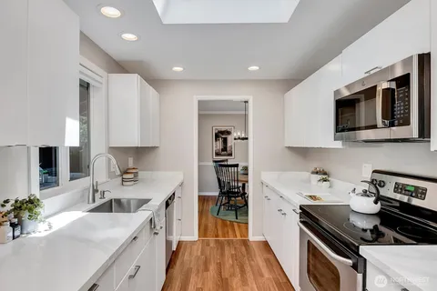 $1,299,000 | 14004 Southeast 20th Street, Bellevue, WA 98007