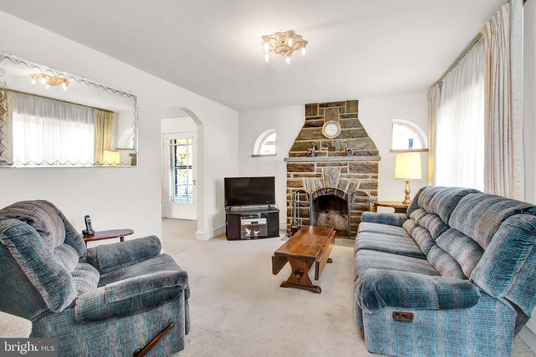 990 Lincoln Road Birdsboro, PA 19508 - Photo 4 of 28 Gallery Image 4