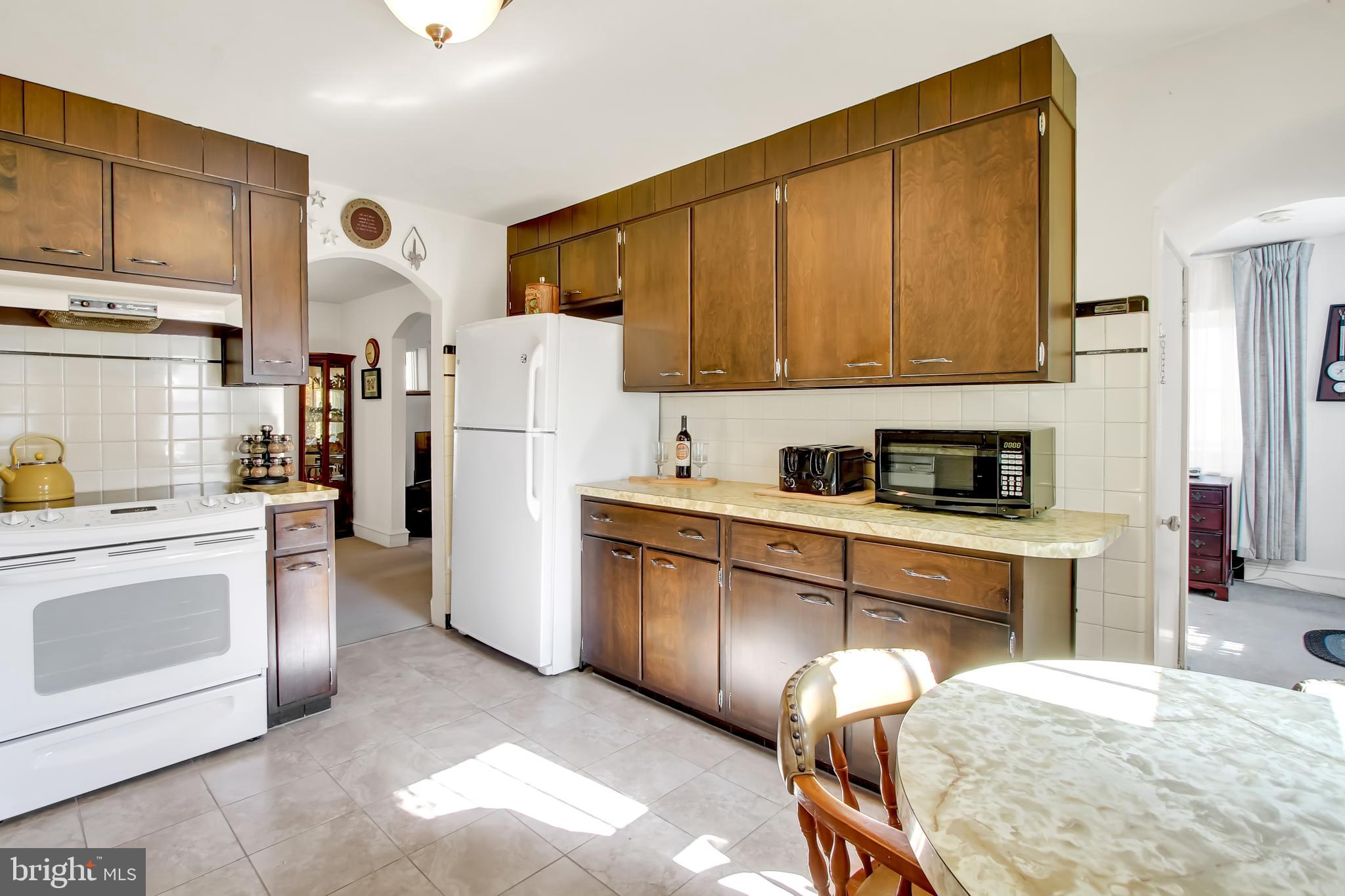 990 Lincoln Road Birdsboro, PA 19508 - Photo 8 of 28 Gallery Image 8