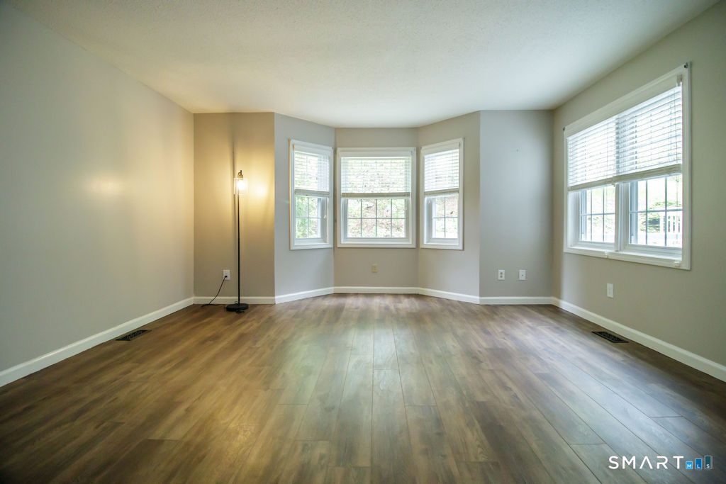 402 Larkspur Farm Road, Unit 34 Torrington, CT 06790 - Photo 7 of 31