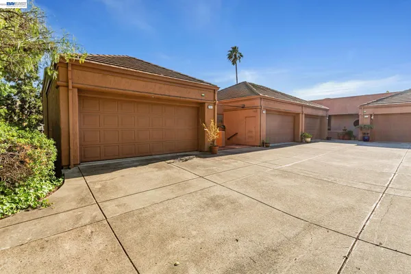 $825,000 | 4001 West Lakeshore Drive, San Ramon, CA 94582