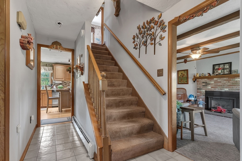 31 Fox Run Road Bellingham, MA 02019 - Photo 15 of 42