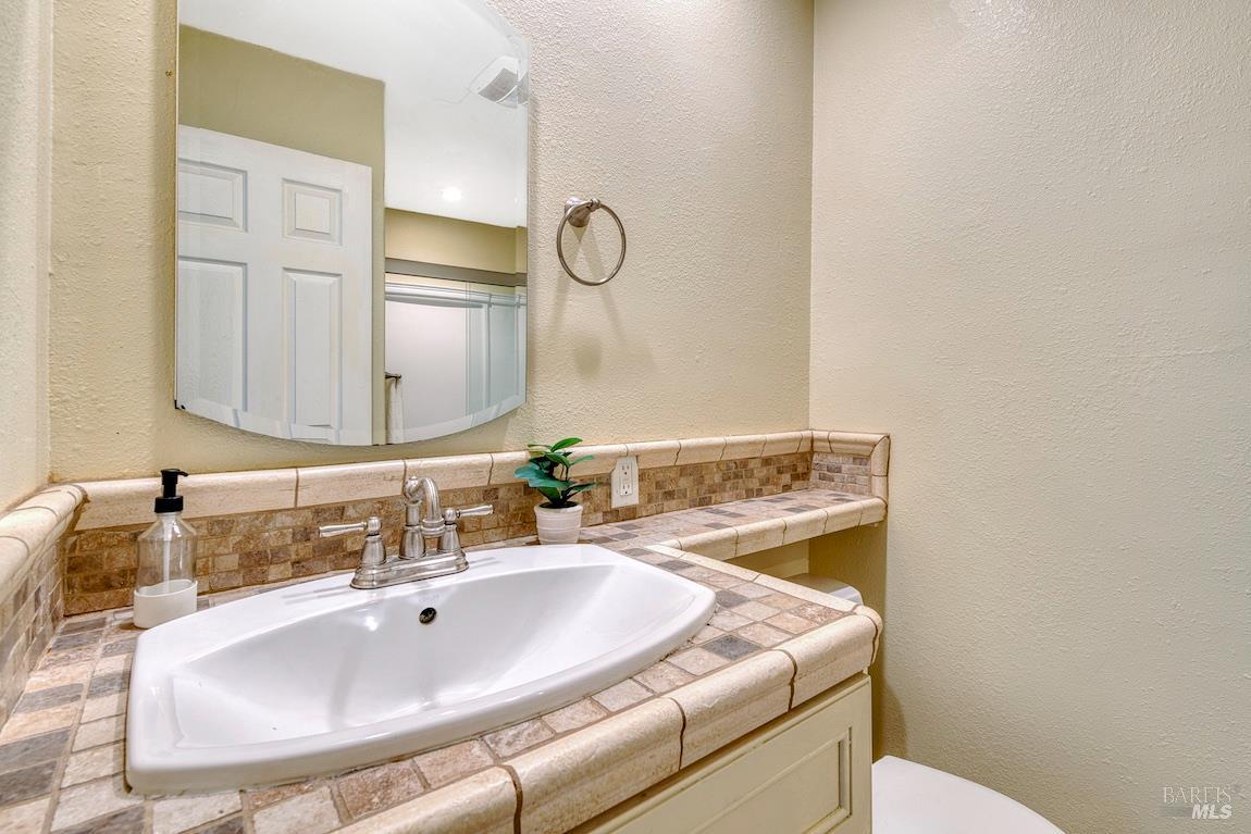 101 H Lane Novato, CA 94945 - Photo 14 of 85