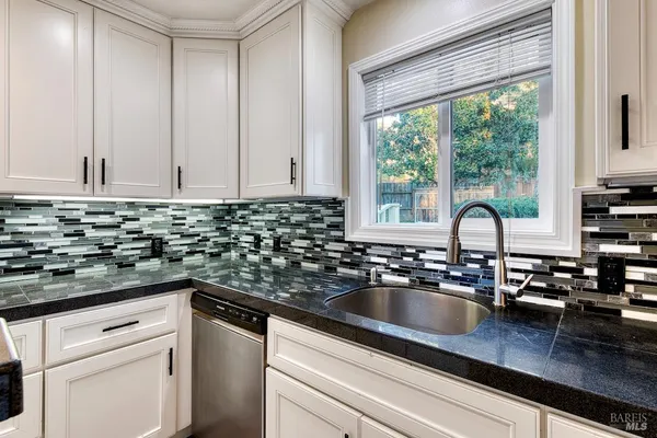 $1,595,000 | 101 H Lane, Novato, CA 94945