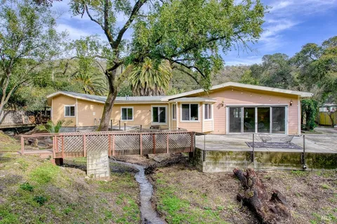 $1,595,000 | 101 H Lane, Novato, CA 94945