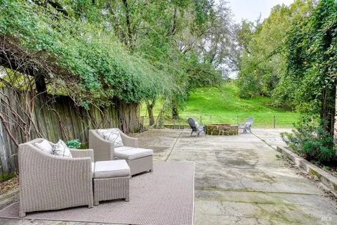 $1,595,000 | 101 H Lane, Novato, CA 94945