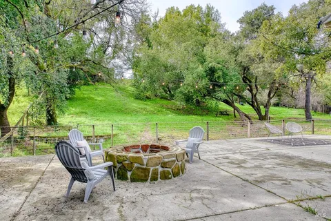 $1,595,000 | 101 H Lane, Novato, CA 94945