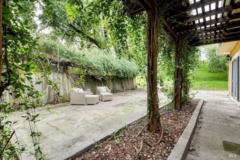 $1,595,000 | 101 H Lane, Novato, CA 94945