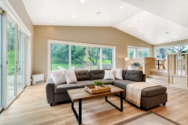 $1,595,000 | 101 H Lane, Novato, CA 94945