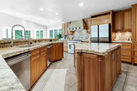 $1,595,000 | 101 H Lane, Novato, CA 94945