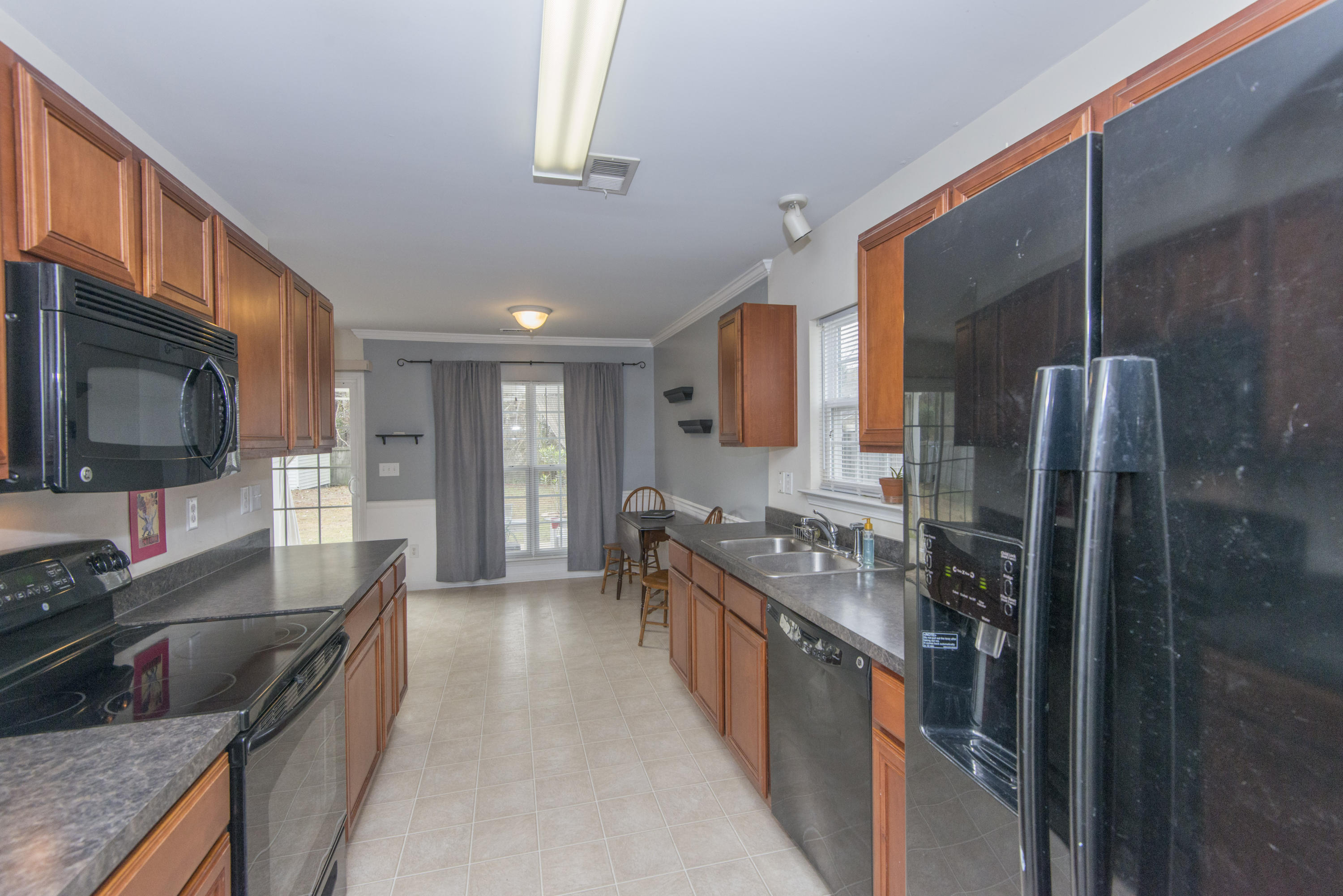 213 Island Green Road Goose Creek, SC 29445 - Photo 13 of 42 Kicthen