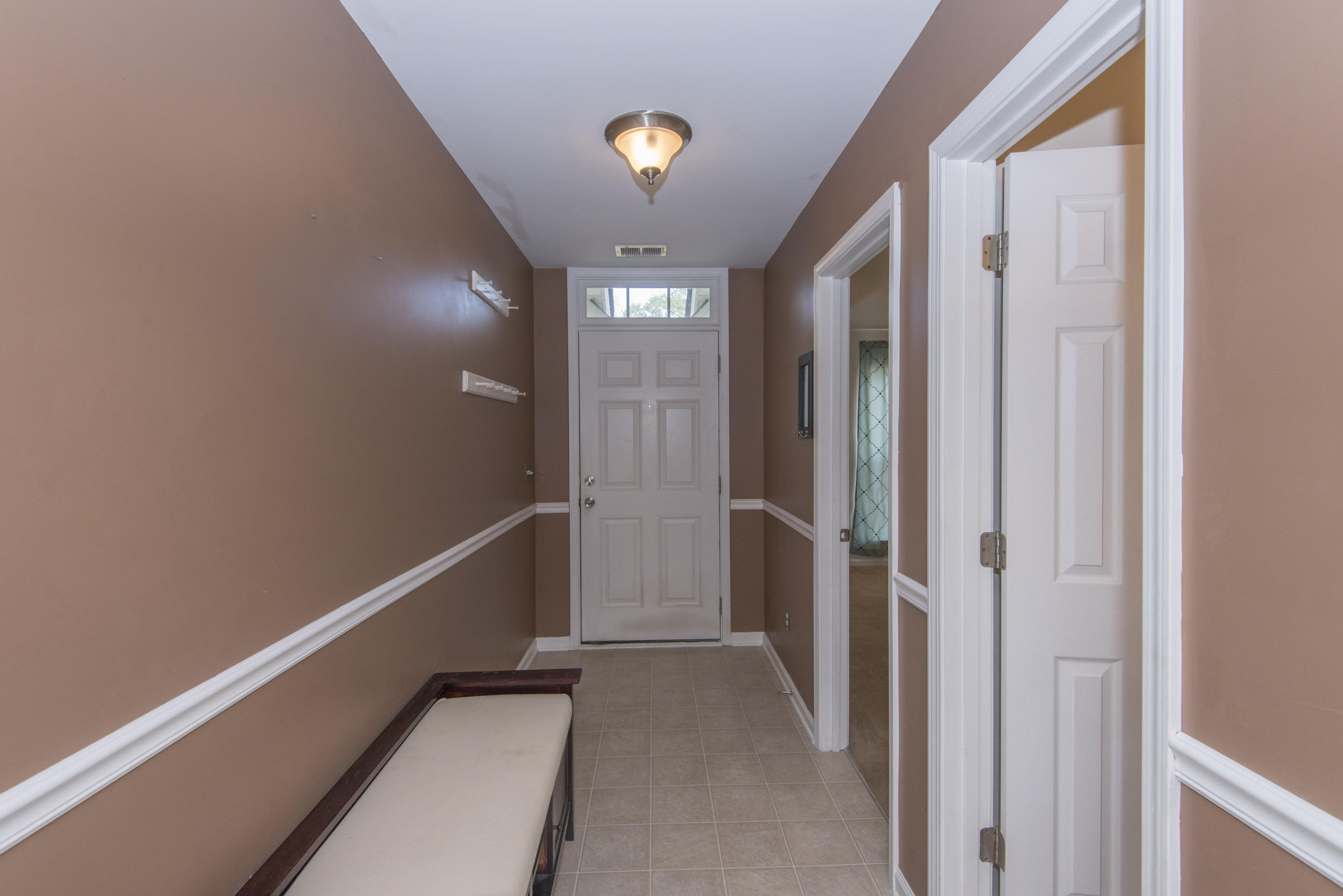 213 Island Green Road Goose Creek, SC 29445 - Photo 3 of 42 Foyer