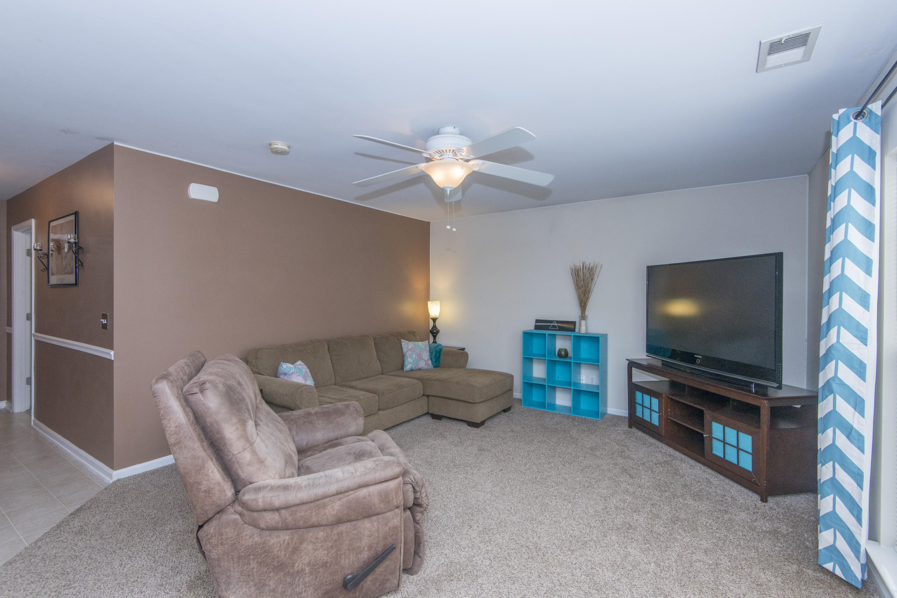 213 Island Green Road Goose Creek, SC 29445 - Photo 5 of 42 Family Room