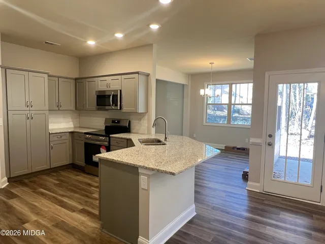 $1,900 | 134 Country World Drive, Macon, GA 31211