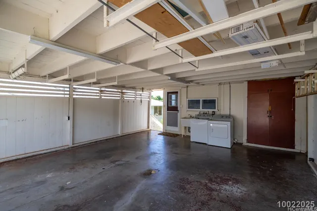 a view of a storage & utility room