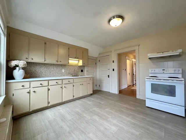 $1,800 | 60 Franklin Street, Unit 2, Braintree, MA 02184