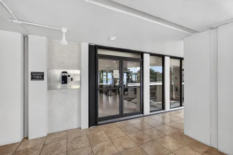 $535,000 | 130 Lakeshore Drive, Unit 323, North Palm Beach, FL 33408