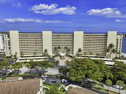 $535,000 | 130 Lakeshore Drive, Unit 323, North Palm Beach, FL 33408