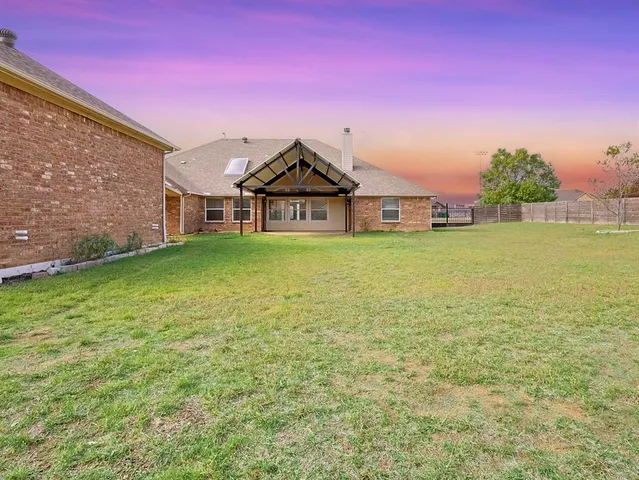 $498,900 | 209 Clear Fork Trail, Rhome, TX 76078