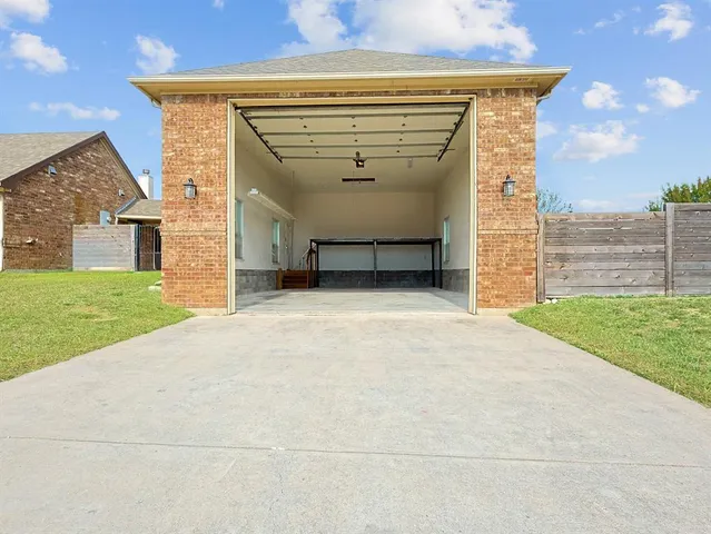 $498,900 | 209 Clear Fork Trail, Rhome, TX 76078