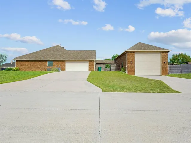 $498,900 | 209 Clear Fork Trail, Rhome, TX 76078