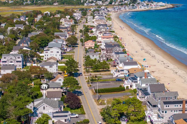 $819,000 | 314 Ocean Avenue, Wells, ME 04090