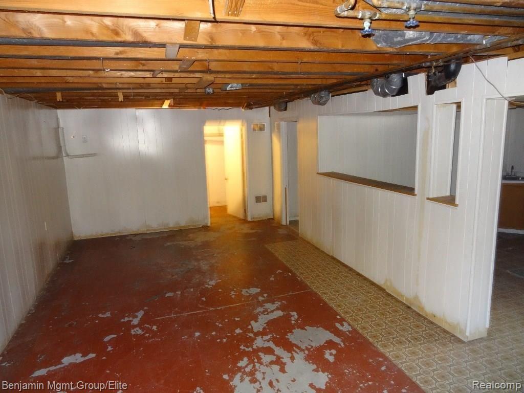 3829 Terrybrook Road West Bloomfield, MI 48322 - Photo 12 of 13 BASEMENT.jpg