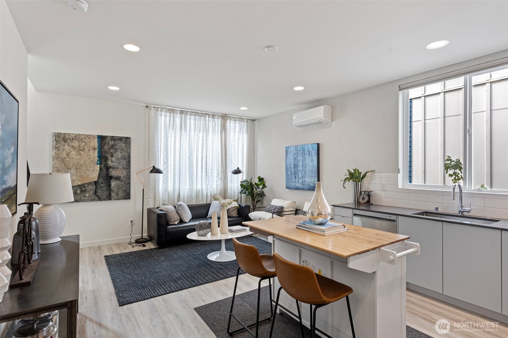 2527 29th Avenue South, Unit A Seattle, WA 98144 - Photo 5 of 20