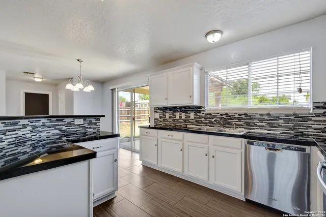 $1,700 | 265 Hinge Path, Cibolo, TX 78108