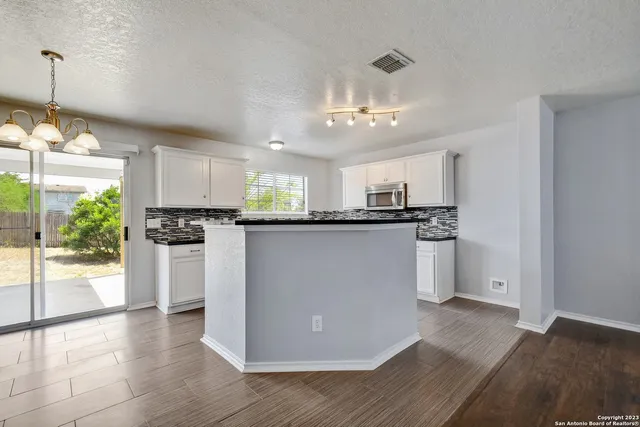 $1,700 | 265 Hinge Path, Cibolo, TX 78108