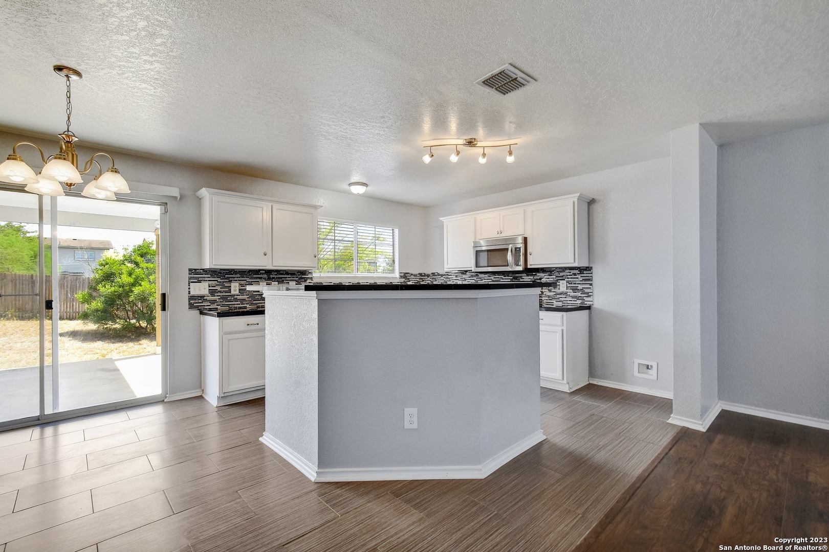 265 Hinge Path Cibolo, TX 78108 - Photo 9 of 25