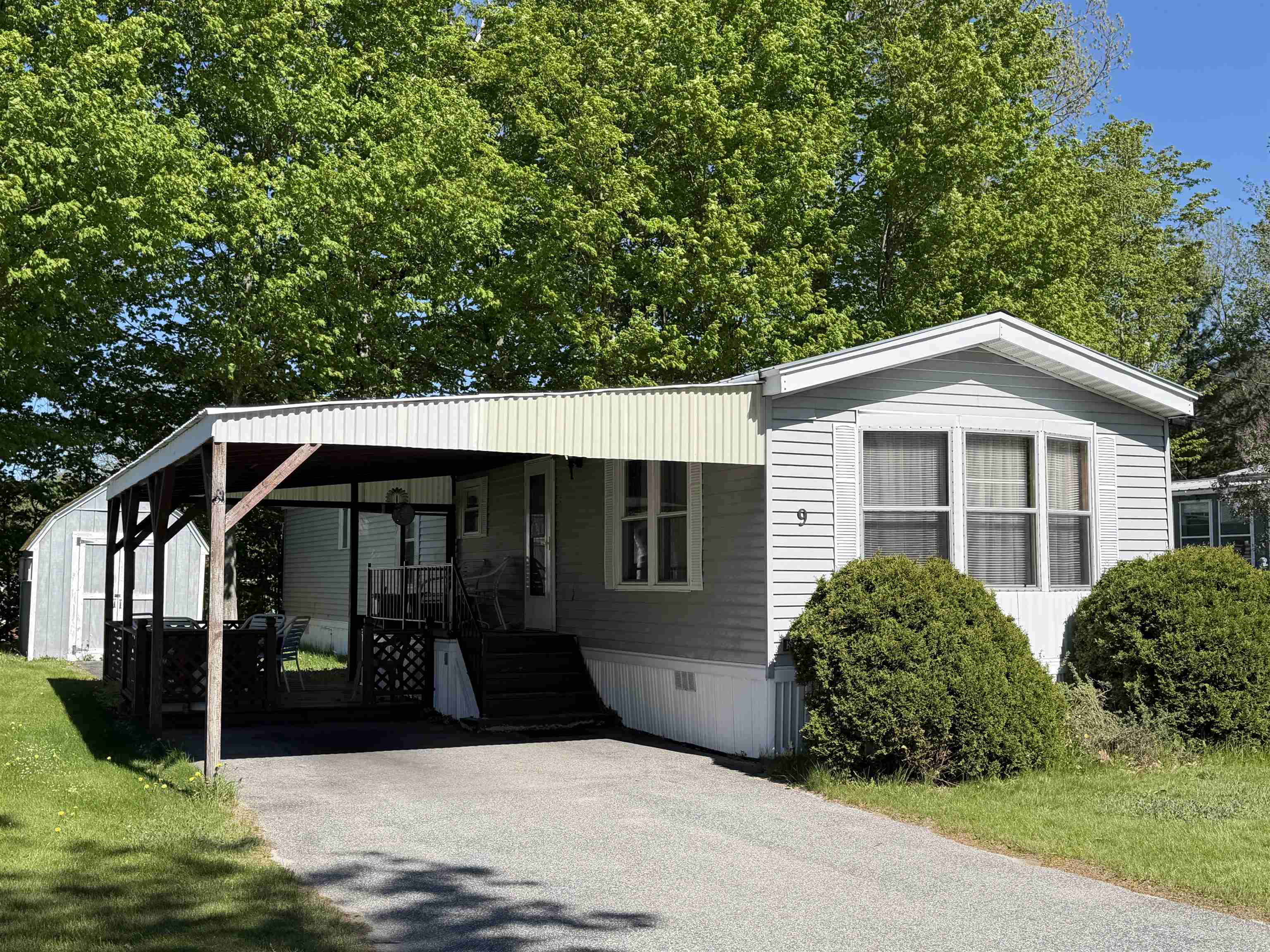 9 Paradise Street Gorham, NH 03581 - Photo 2 of 4