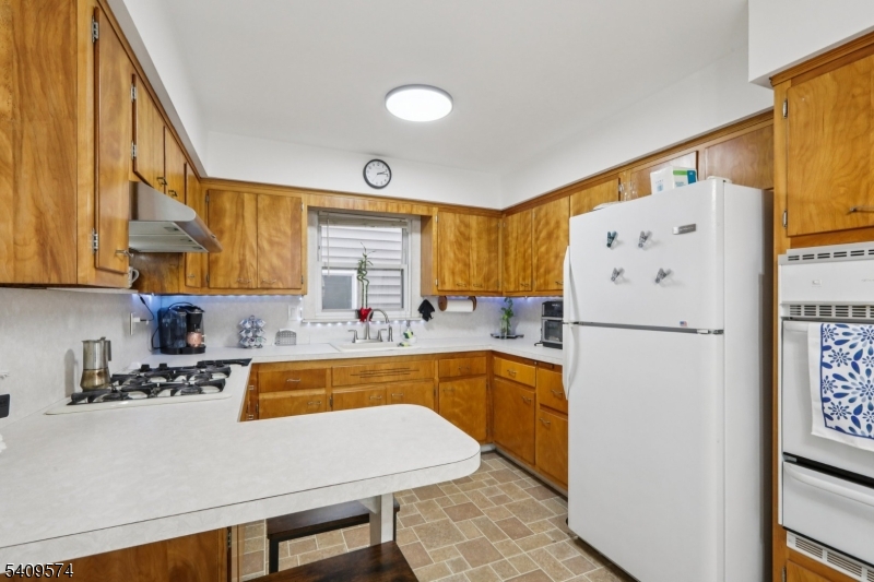 89 Anderson Avenue, Unit 2 Wallington, NJ 07057 - Photo 9 of 36