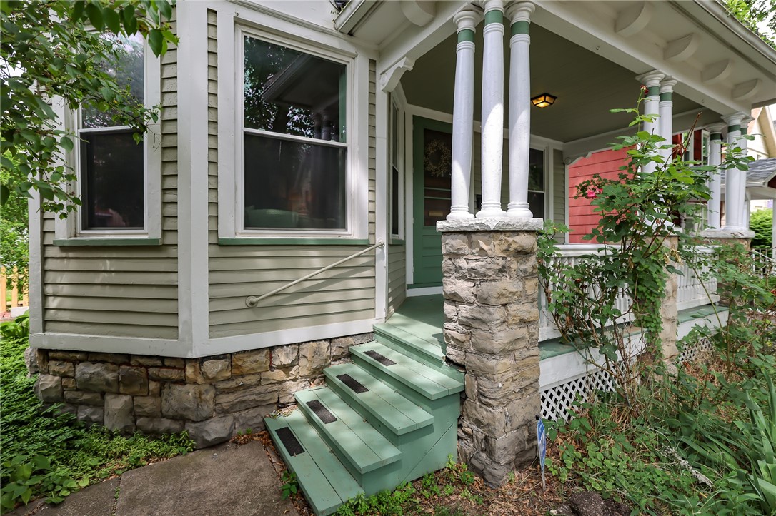 20 Harlem Street Rochester, NY 14607 - Photo 3 of 48