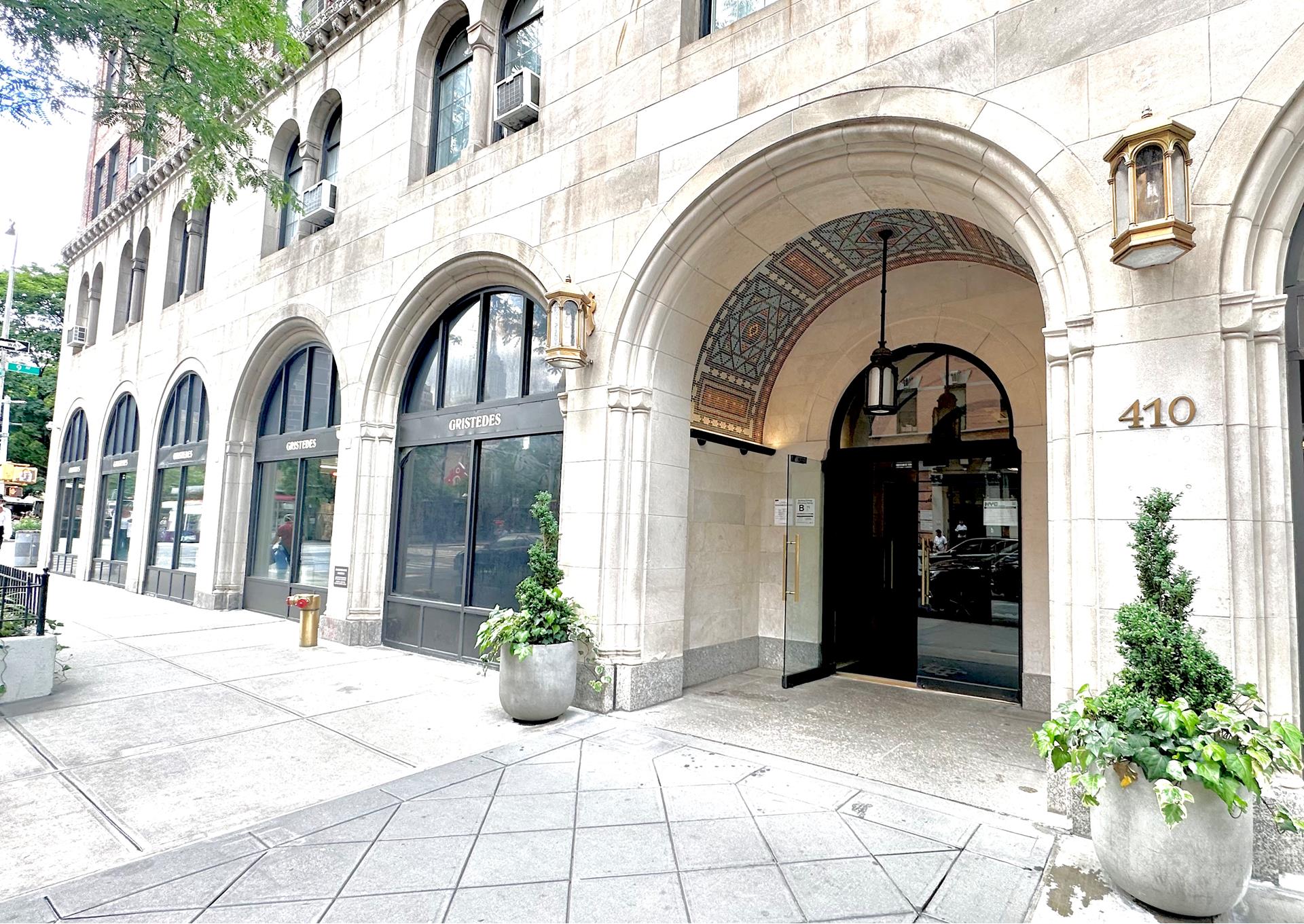 410 West 24th Street, Unit 15D Manhattan, NY 10011 - Photo 8 of 35 a view of entrance gate of a house