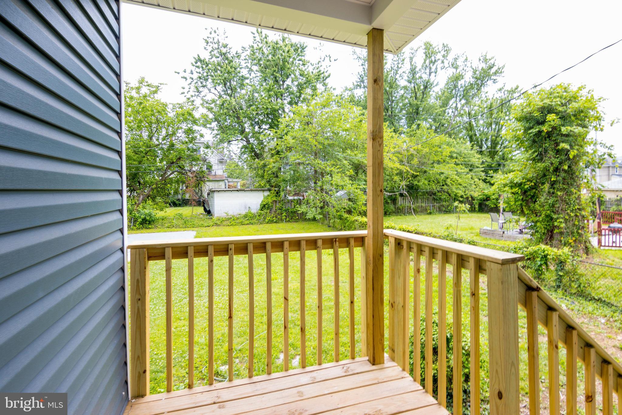 3707 Barrington Road Baltimore, MD 21215 - Photo 28 of 31 KITCHEN PORCH DECK