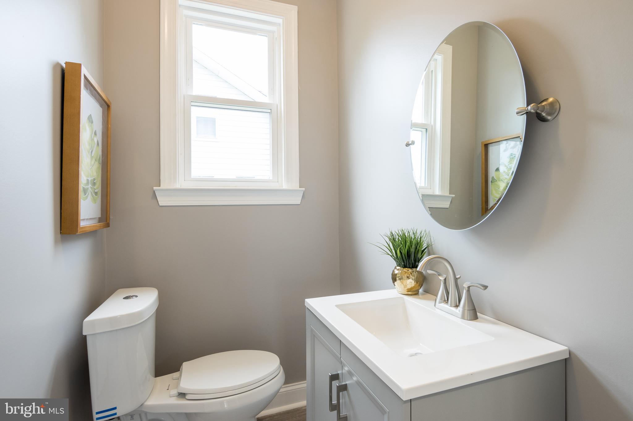 3707 Barrington Road Baltimore, MD 21215 - Photo 10 of 31 BATHROOM